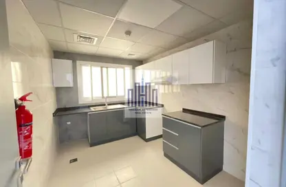 Apartment - 1 Bedroom - 2 Bathrooms for rent in Muwailih Building - Muwaileh - Sharjah