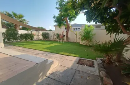 Villa - 5 Bedrooms - 7 Bathrooms for rent in Jumeirah 3 Villas - Jumeirah 3 - Jumeirah - Dubai