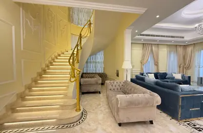 Villa - 5 Bedrooms - 7 Bathrooms for rent in Al Aweer 1 - Al Aweer - Dubai
