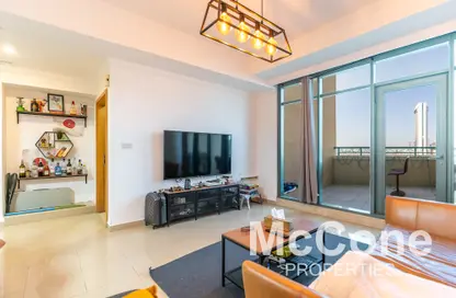 Living Room image for: Apartment - 1 Bedroom - 2 Bathrooms for rent in Marina Crown - Dubai Marina - Dubai, Image 1
