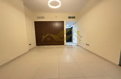 Apartment - 1 Bedroom - 2 Bathrooms for rent in Jumeirah Garden City - Al Satwa - Dubai