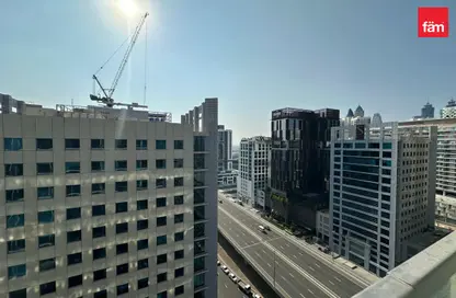 Apartment - Studio - 1 Bathroom for rent in SOL Bay - Business Bay - Dubai