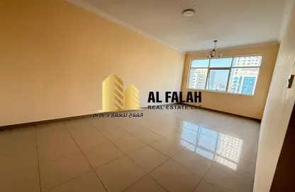 Apartment - 3 Bedrooms - 3 Bathrooms for rent in Al Khan Corniche - Al Khan - Sharjah