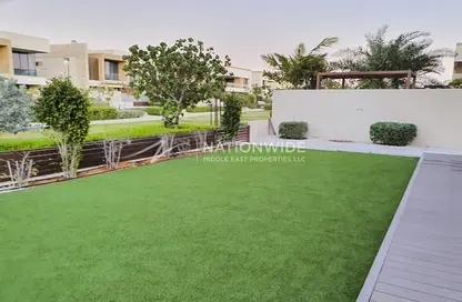 Garden image for: Villa - 4 Bedrooms - 5 Bathrooms for sale in HIDD Al Saadiyat - Saadiyat Island - Abu Dhabi, Image 1