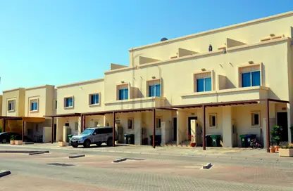 فيلا - 3 غرف نوم - 4 حمامات للايجار في طراز عربي - فيلات الريف - مشروع الريف - أبوظبي