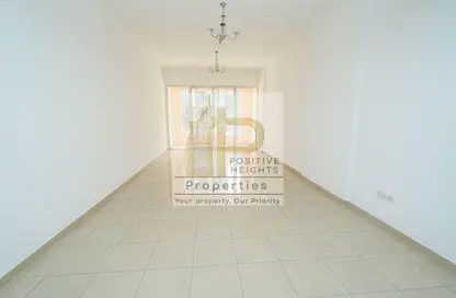شقة - غرفة نوم - 2 حمامات للايجار في بناية هيريتيج - البرشاء 1 - البرشاء - دبي