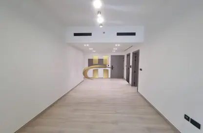 Apartment - 3 Bedrooms - 3 Bathrooms for rent in Binghatti LUNA - Jumeirah Village Circle - Dubai
