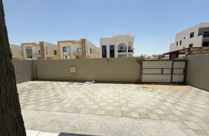 فيلا - 4 غرف نوم - 6 حمامات للايجار في الزاهية جاردنز - الزاهية - عجمان