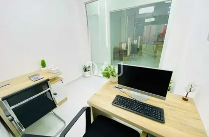 Office Space - Studio - 1 Bathroom for rent in Red Avenue - Al Garhoud - Dubai