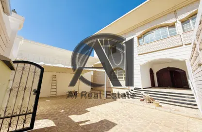 Villa - 4 Bedrooms - 7 Bathrooms for rent in Falaj Hazzaa - Al Ain