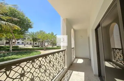 Apartment - 2 Bedrooms - 2 Bathrooms for rent in The Gardens Buildings - The Gardens - Dubai
