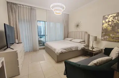Apartment - Studio - 1 Bathroom for rent in Burj Al Nujoom - Downtown Dubai - Dubai