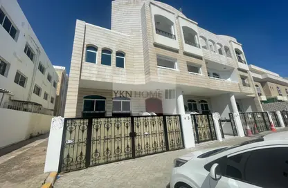 صورة لـ مبنى خارجي فيلا - 6 غرف نوم - 7 حمامات للايجار في شارع الخليج العربي - البطين - أبوظبي ، صورة رقم 1