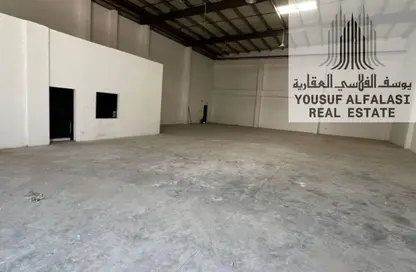 Warehouse - Studio - 2 Bathrooms for rent in Umm Al Thuoob - Umm Al Quwain