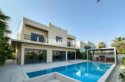 Villa - 5 Bedrooms - 6 Bathrooms for rent in Meadows 7 - Meadows - Dubai