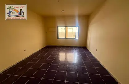 Apartment - 3 Bedrooms - 3 Bathrooms for rent in Kaluti Building - Al Majaz 2 - Al Majaz - Sharjah