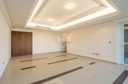 شقة - 2 غرف نوم - 4 حمامات للايجار في وايف تاور - شارع الكورنيش - أبوظبي