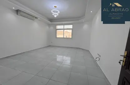 شقة - 2 غرف نوم - 2 حمامات للايجار في مدينة الرياض - أبوظبي