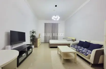 Apartment - Studio - 1 Bathroom for rent in Plaza Residences 1 - Plaza Residences - Jumeirah Village Circle - Dubai