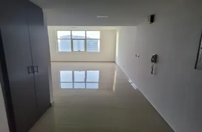 Apartment - Studio - 1 Bathroom for rent in Frankfurt Sports Tower - Dubai Sports City - Dubai