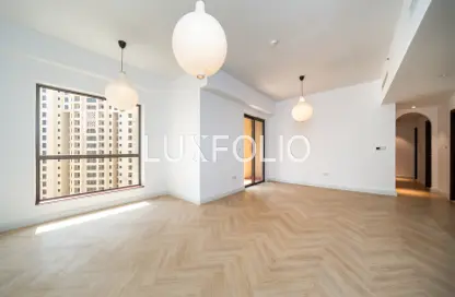 Apartment - 2 Bedrooms - 3 Bathrooms for rent in Rimal 2 - Rimal - Jumeirah Beach Residence - Dubai