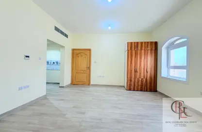 Apartment - Studio - 1 Bathroom for rent in Mohamed Bin Zayed Centre - Mohamed Bin Zayed City - Abu Dhabi