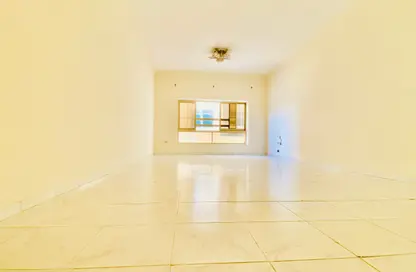 Apartment - 2 Bedrooms - 2 Bathrooms for rent in Al Kanana Building - Al Khan Lagoon - Al Khan - Sharjah