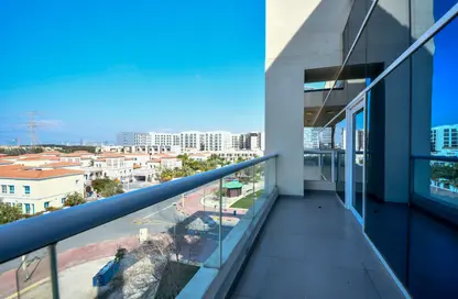 Apartment - 1 Bedroom - 2 Bathrooms for rent in La Residence - Jumeirah Village Triangle - Dubai