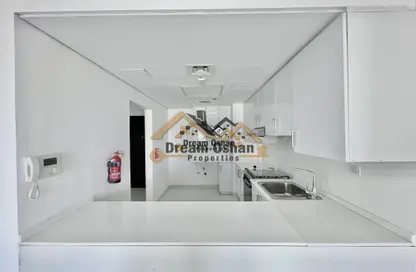 Apartment - 1 Bedroom - 2 Bathrooms for rent in Dilan Tower - Culture Village - Dubai