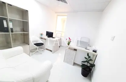 مكتب - استوديو - 1 حمام للايجار في مبنى سيلفر هوم - هور العنز - ديرة - دبي
