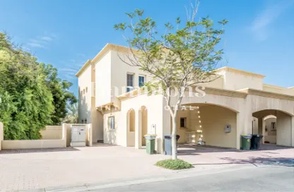 فيلا - 3 غرف نوم - 4 حمامات للبيع في الينابيع 2 - الينابيع - دبي