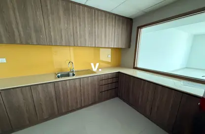 Apartment - 1 Bedroom - 2 Bathrooms for rent in DXB Tower - Sheikh Zayed Road - Dubai