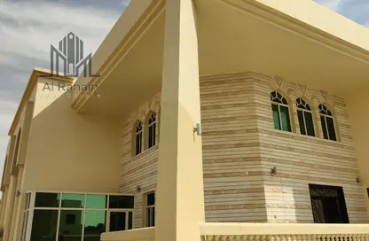 فيلا - 8 غرف نوم - 8 حمامات للايجار في فلج هزاع - العين