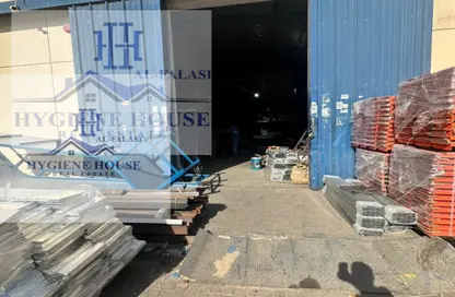 مستودع - استوديو - 4 حمامات للبيع في الجرف الصناعية 2 - الجرف الصناعية - عجمان