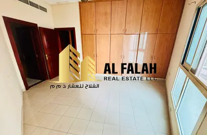 شقة - 2 غرف نوم - 4 حمامات للايجار في شارع التعاون - التعاون - الشارقة