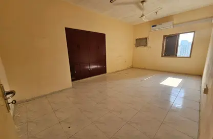 Apartment - 2 Bedrooms - 2 Bathrooms for rent in Zayd Bin Aslam Street - Abu shagara - Sharjah