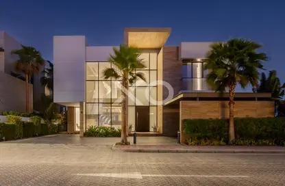 Villa - 5 Bedrooms - 6 Bathrooms for sale in Garden Homes Frond N - Garden Homes - Palm Jumeirah - Dubai