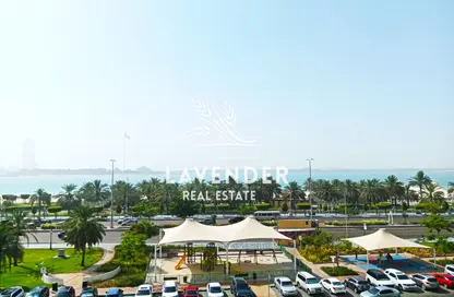 Apartment - 4 Bedrooms - 4 Bathrooms for rent in Corniche Road - Abu Dhabi