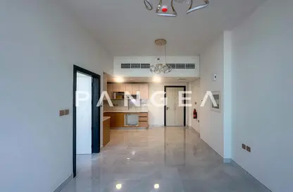 شقة - غرفة نوم - 1 حمام للايجار في سكايز من دانوب - ارجان - دبي