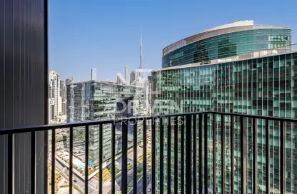 شقة - 1 حمام للايجار في أحد ريزيدنس - الخليج التجاري - دبي