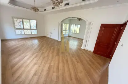 Villa - 5 Bedrooms - 5 Bathrooms for rent in Umm Suqeim 1 Villas - Umm Suqeim 1 - Umm Suqeim - Dubai