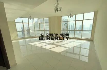Apartment - 3 Bedrooms - 4 Bathrooms for rent in Al Hafeet Tower - Al Khan - Sharjah