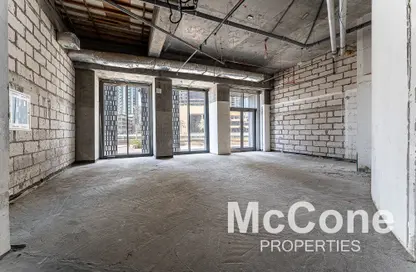 Shop - Studio for rent in Cayan Tower - Dubai Marina - Dubai