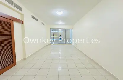 شقة - 3 غرف نوم - 3 حمامات للايجار في 2 سيلفر ساند - منخول - بر دبي - دبي