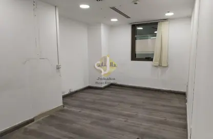 Office Space - Studio - 1 Bathroom for rent in Baniyas Tower - Al Riqqa - Deira - Dubai