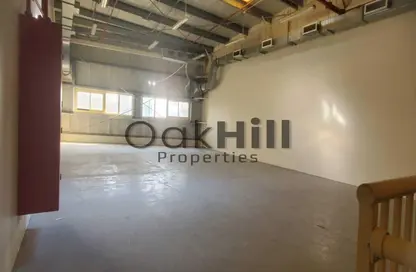 Warehouse - Studio - 1 Bathroom for rent in Umm Ramool - Dubai