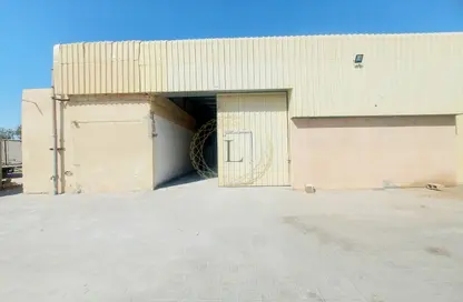 Warehouse - Studio - 1 Bathroom for rent in Wadi AL AIN 1 - Al Noud - Al Ain