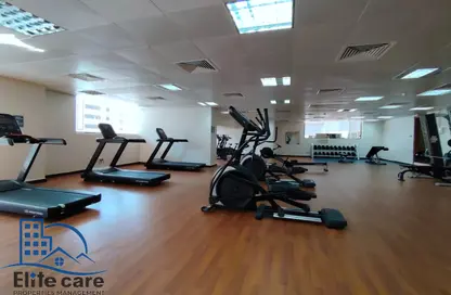 Apartment - 3 Bedrooms - 5 Bathrooms for rent in Shining Towers - Al Khalidiya - Abu Dhabi