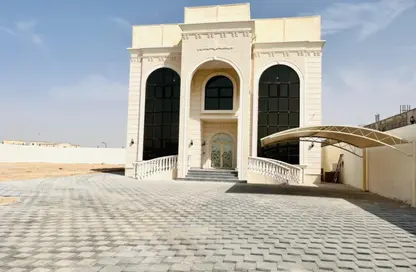 Apartment - 1 Bedroom - 1 Bathroom for rent in Shakhbout City - Abu Dhabi