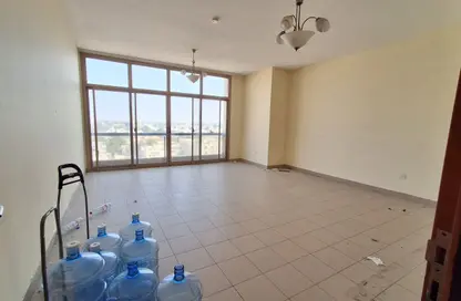 شقة - 2 غرف نوم - 2 حمامات للايجار في ميسلون - الشرق - الشارقة